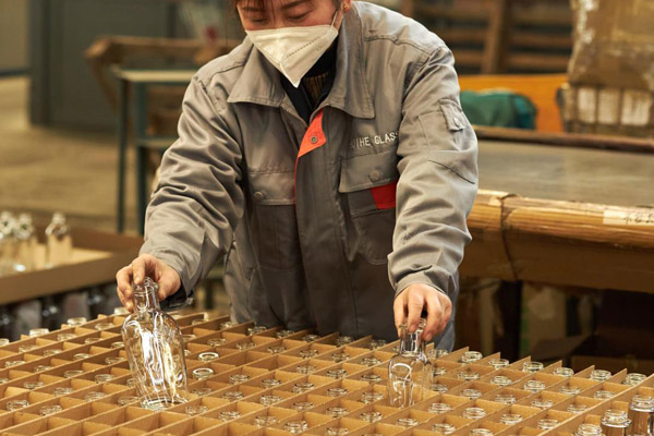 liquor glass packaging Упаковка из спиртного стекла