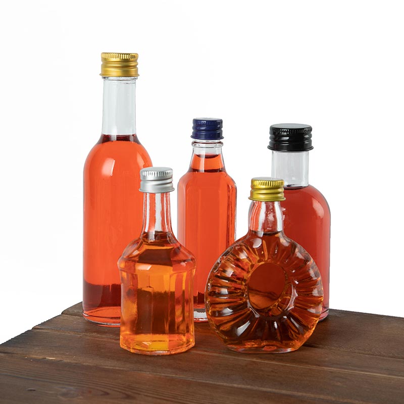 Mini Glass Liquor Bottle with Screw Cap (4) Мини -стеклянная бутылка с винтовой крышкой (4)