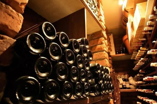 punt wine bottle Пунте винно -бутылка