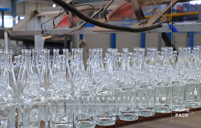 Готовые стеклянные бутылки