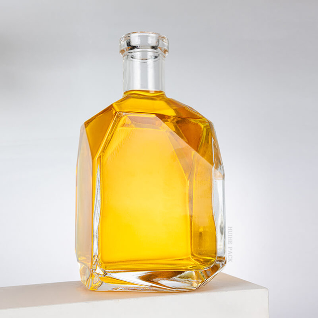 Нерегулярная угловая структура в грань