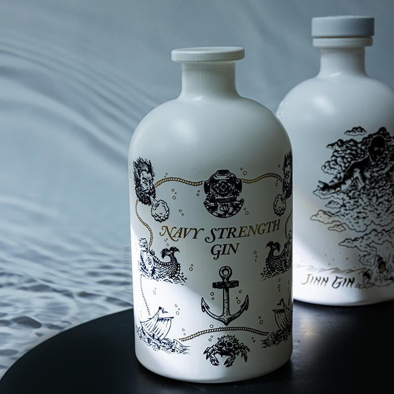 Образец горячих запылений бутылка с ликером