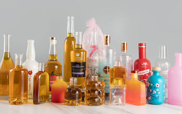 бутылка ликера для женщины 