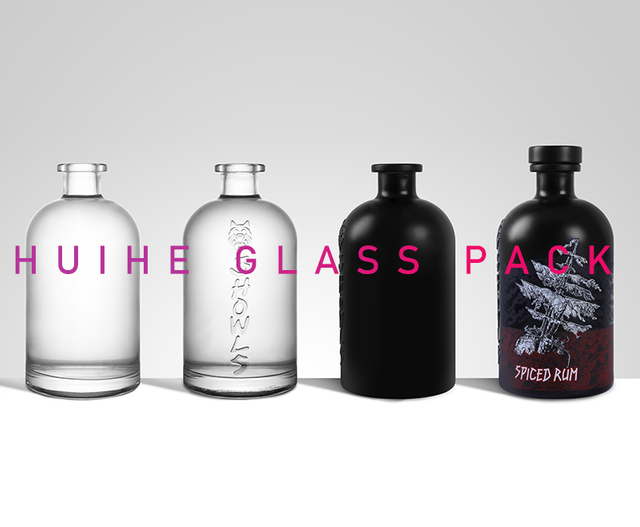 Изготовленная на заказ бутылка рома с черным тиснением (750 мл)