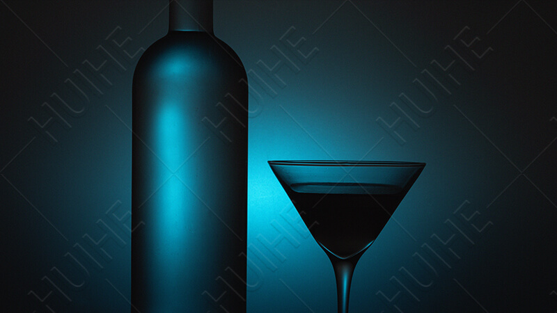 стеклянная бутылка водки