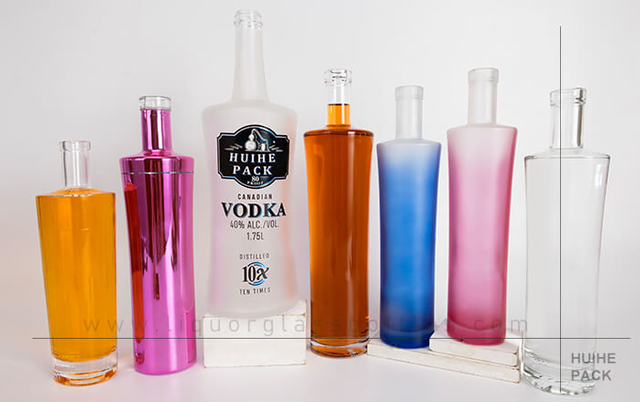 Бутылка для спиртных напитков с поясом