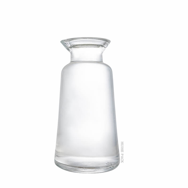 Расклешенная шейная шейка