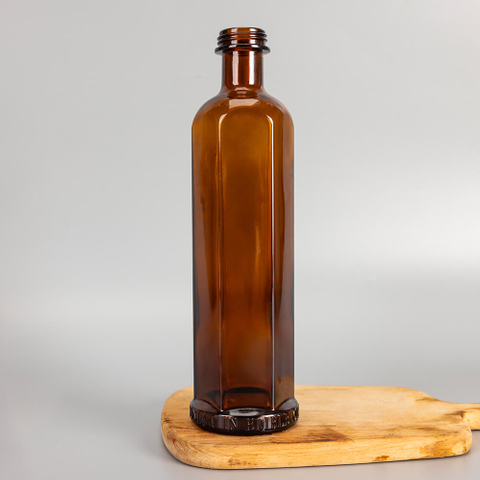 Персонализированные шестигранные бутылки из янтарного виски с янтарным виски