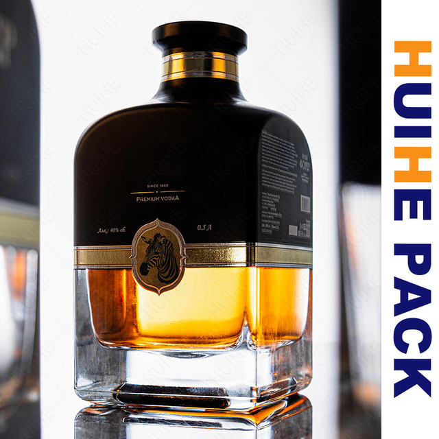 500 мл 700 мл Матовая черная дизайнерская квадратная стеклянная бутылка для виски