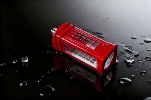 бутылка красного ликера