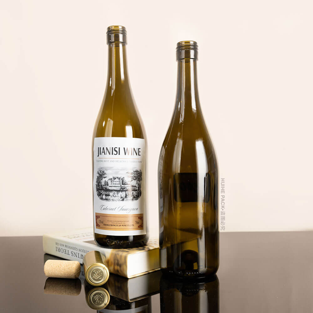 бутылка красного вина