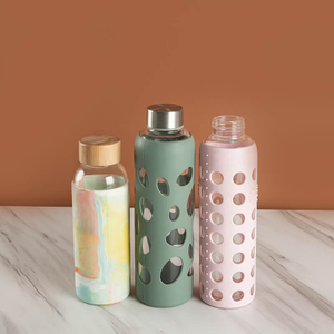 Цилиндрическая бутылка для питья воды из боросиликатного стекла с винтовой горловиной