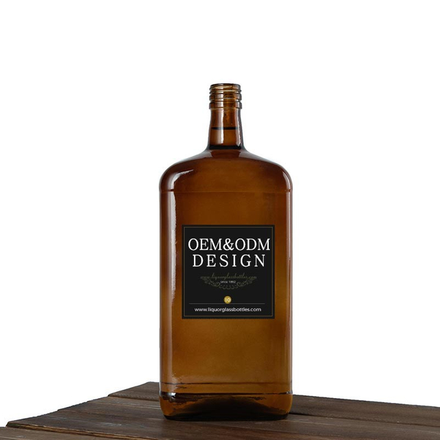 Плоская пивная бутылка янтарного стекла емкостью 1,75 л