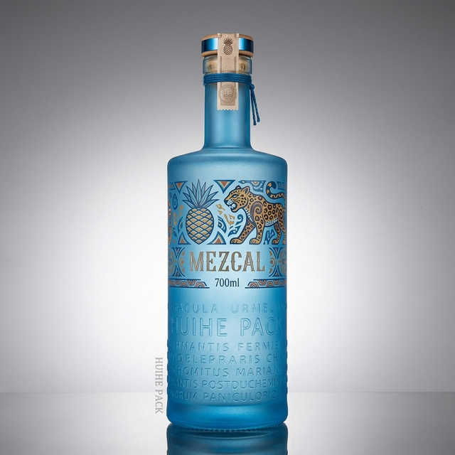 Повышенные буквы текстурированные цилиндрические стеклянные бутылки с ликером