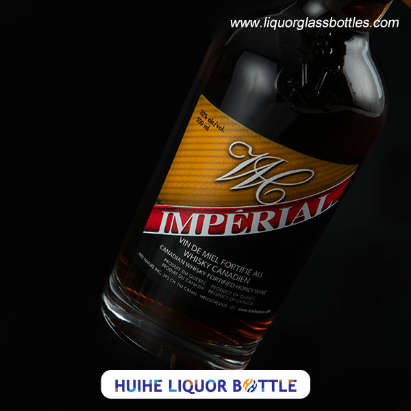 Маркировка бутылки с ликером