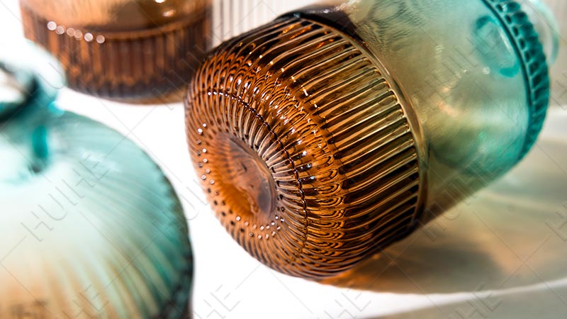 Индивидуальные и стандартные стеклянные бутылки – градиентное покрытие