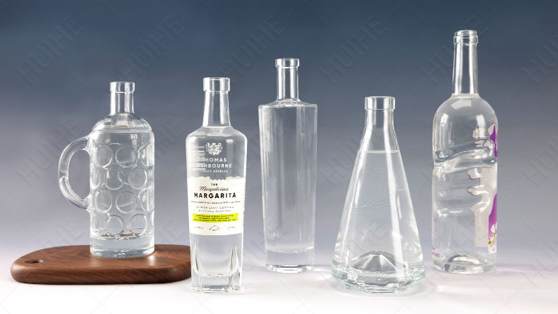 Ликер против ликера — дизайн бутылок с пробковым хвостом