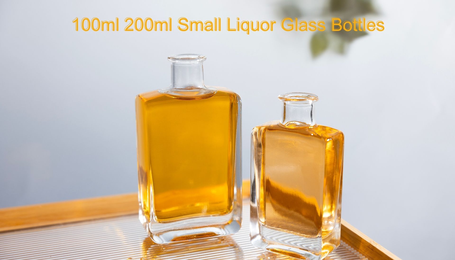 square liquor bottle Квадратная бутылка с ликером
