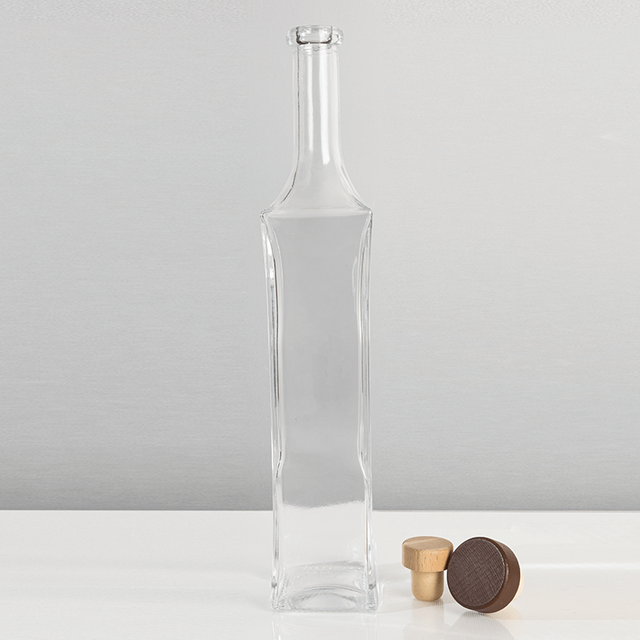 700 мл квадратная удлиненная образованая бутылка из стеклянных духов с элегантными изгибами