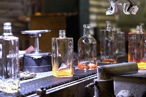 Оптовая стеклянная бутылка для спирта